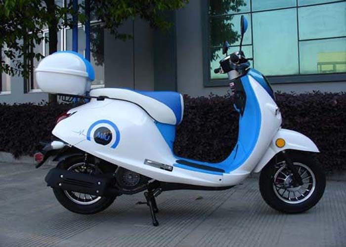 สกู๊ตเตอร์จักรยานมินิไบค์ 50cc ขาว / น้ำเงินพร้อมกระจกมองหลัง / กล่องหลัง