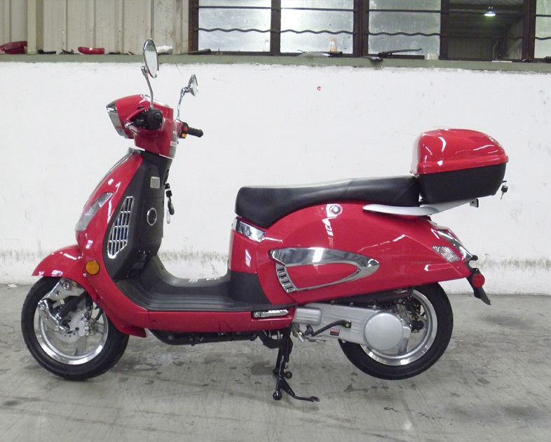รูปร่างดีสกู๊ตเตอร์มอเตอร์ผู้ใหญ่สีแดง 150cc เลดี้สกูตเตอร์พร้อมกระจกมองหลัง