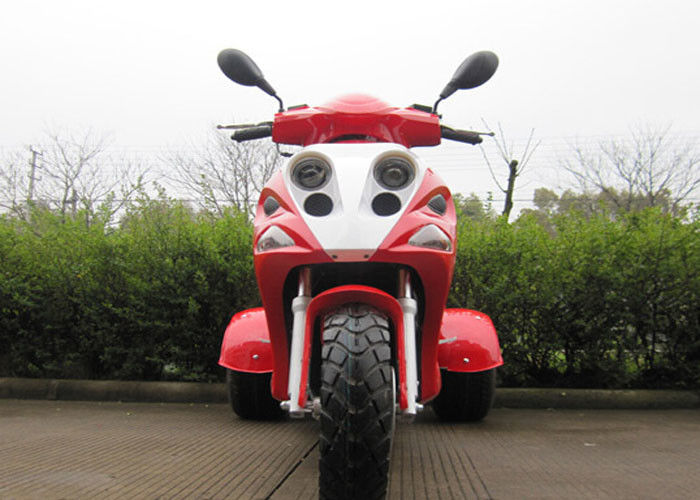 รถจักรยานยนต์ 50cc Tri Wheel อากาศเย็นกระบอกเดียวสี่จังหวะ SOHC พร้อมกล่องด้านหลังขนาดใหญ่