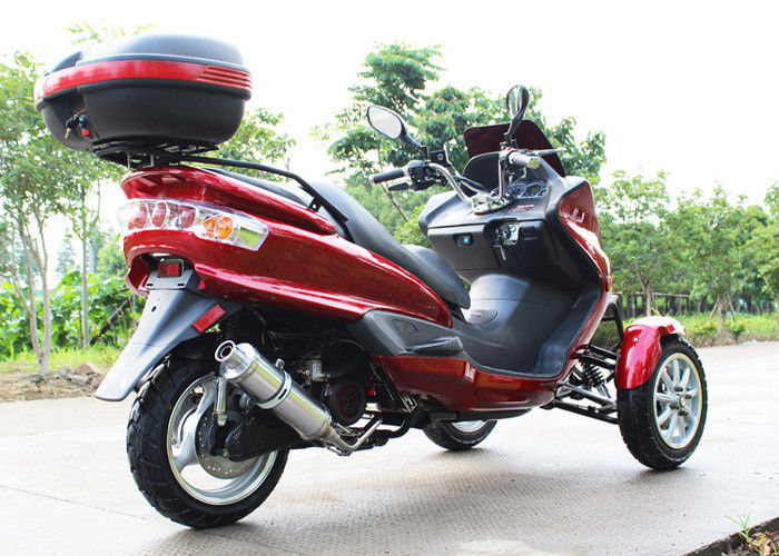รถจักรยานยนต์สกู๊ตเตอร์ 3 ล้อ 150cc พร้อม 7.0kw 7500r / นาทีเครื่องยนต์ 8HP / กล่องหลัง