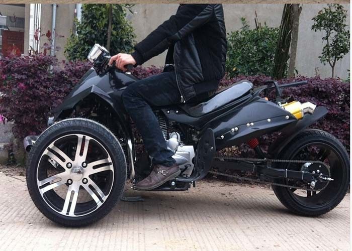 4 Gears คู่มือคลัทช์ Tri Wheel รถจักรยานยนต์ 3 ล้อมอเตอร์สกูตเตอร์ด้วยย้อนกลับ