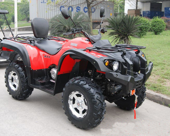 1 - ยานพาหนะยูทิลิตี้กระบอกสูบ Atv 700cc 4 จังหวะแร็คด้านหลังสองที่นั่งสี่ล้อ