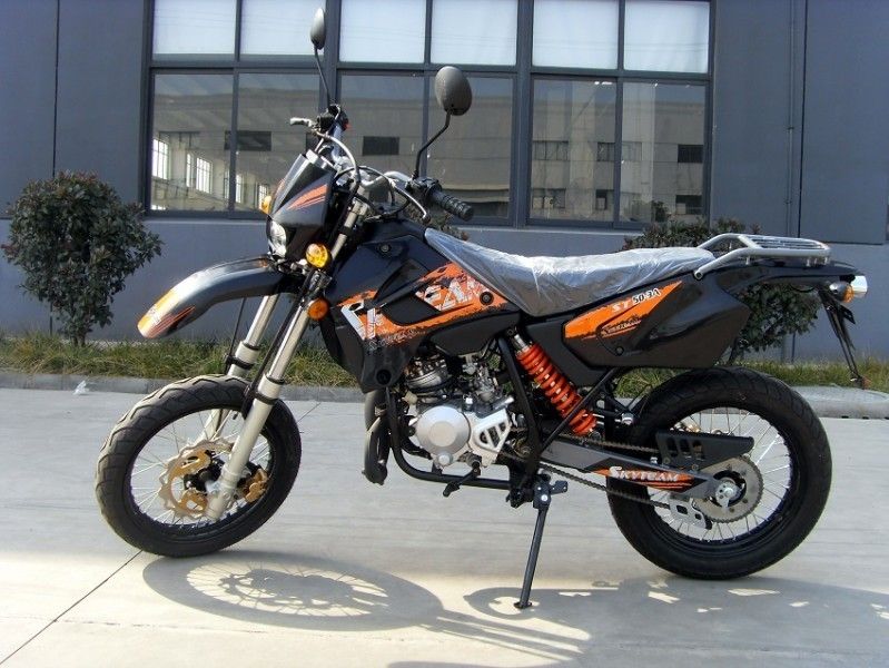 4 จังหวะ 50cc กีฬารถจักรยานยนต์พร้อมสัญญาณไฟ, สูบเดียวรถจักรยานยนต์ระบายความร้อนด้วยอากาศ