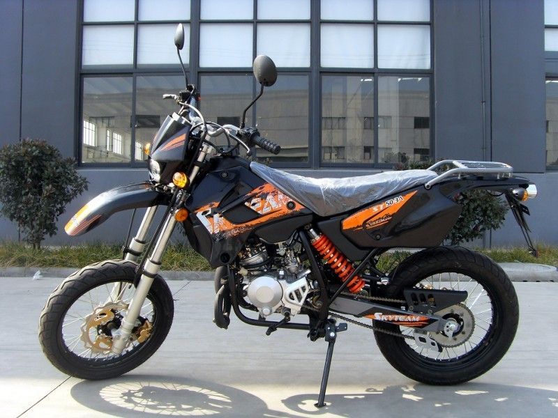 4 จังหวะ 50cc กีฬารถจักรยานยนต์พร้อมสัญญาณไฟ, สูบเดียวรถจักรยานยนต์ระบายความร้อนด้วยอากาศ