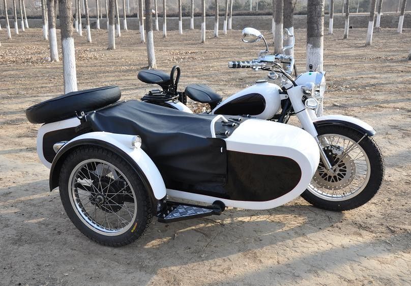 Changjiang สไตล์ 750cc สูงขับเคลื่อนรถจักรยานยนต์สองเครื่องยนต์รถจักรยานยนต์มี 3 ที่นั่ง