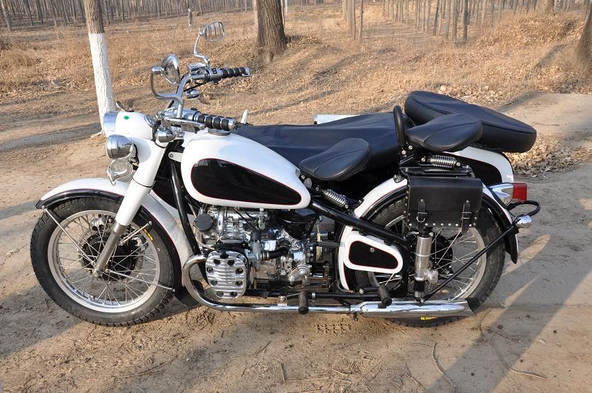 Changjiang สไตล์ 750cc สูงขับเคลื่อนรถจักรยานยนต์สองเครื่องยนต์รถจักรยานยนต์มี 3 ที่นั่ง