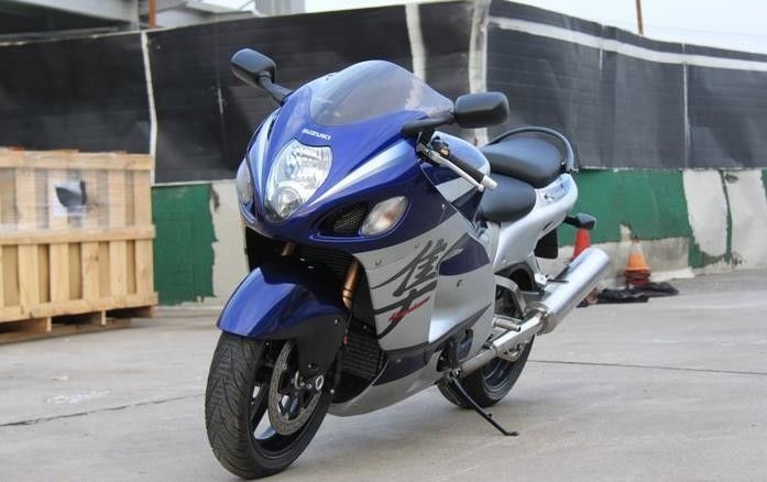 1299cc สไตล์ Suzuki รถจักรยานยนต์พลังสูง 4 สูบรถจักรยานยนต์ 16 วาล์ว TSCC