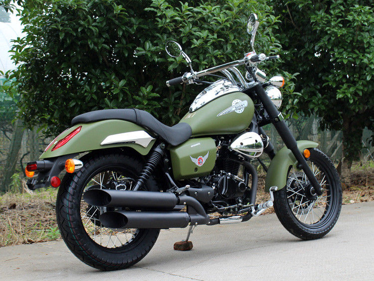 Army Green 250cc Bobber Chopper 90 Km / H การสิ้นเปลืองน้ำมันน้อยพร้อมระบบเกียร์ธรรมดา 5 ระดับ