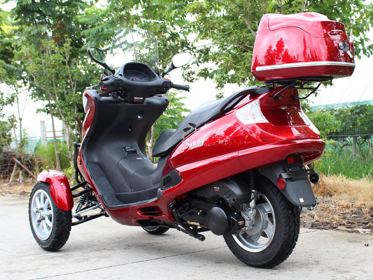 รถจักรยานยนต์ Tri Wheel ประเภท 50CC แนวนอนที่มีกระบอกสูบเดี่ยวสายพานส่งกำลัง
