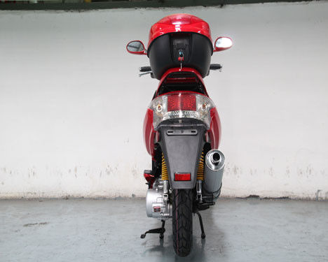 Electronics / Foot Start 150cc สกู๊ตเตอร์ 2 ล้อสำหรับผู้ใหญ่ / สกูตเตอร์ขับเคลื่อนด้วยมอเตอร์
