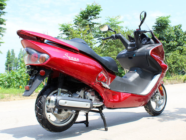 300cc CVT น้ำระบายความร้อนด้วยเครื่องยนต์ผู้ใหญ่มอเตอร์สกูตเตอร์ด้านหน้าแผ่นดิสก์เบรกหลัง