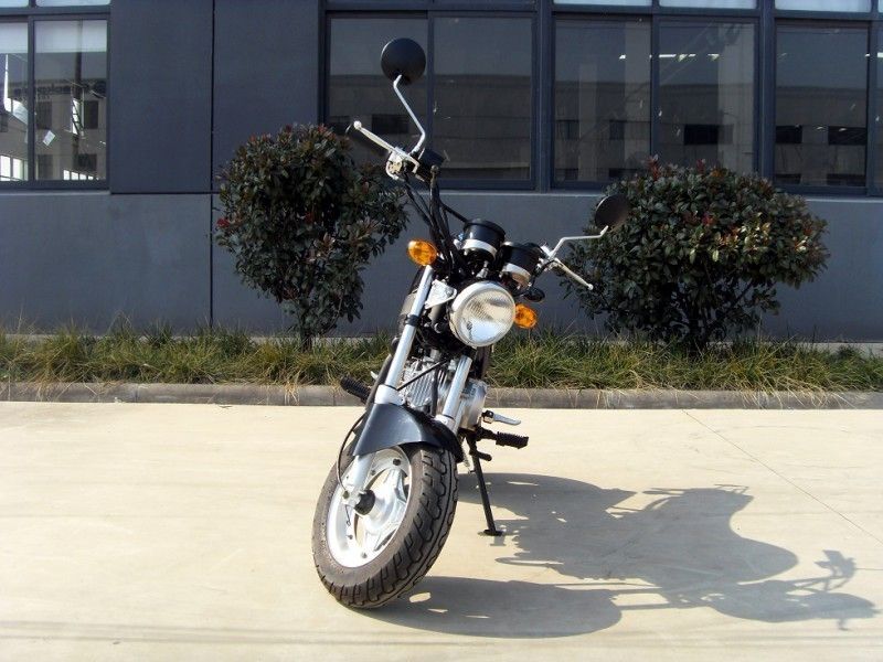 125cc Skyteam รถจักรยานยนต์ด้านหน้าดิสก์เบรกกลองหลังพร้อมเกียร์ 4 ความเร็ว 7 ลิตรถังน้ำมัน