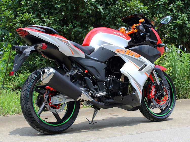 กระบอกเดียว 4 Stroke Air Cooled 250cc Chopper รถจักรยานยนต์พร้อมแผ่นดิสก์ / ดิสก์เบรก