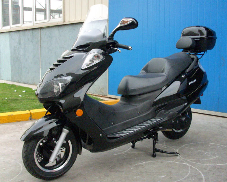 Cvt มอเตอร์เกียร์สกูตเตอร์ 250cc พร้อมแผ่น Abs หน้าดิสก์เบรกหลัง Chengshin Dot Tire