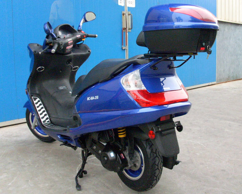 Cvt มอเตอร์เกียร์สกูตเตอร์ 250cc พร้อมแผ่น Abs หน้าดิสก์เบรกหลัง Chengshin Dot Tire