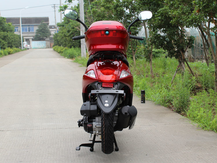 CVT Gear ผู้ใหญ่ 50cc สกู๊ตเตอร์มอเตอร์ประเภทแนวนอนอากาศสูบเดียวระบายความร้อน