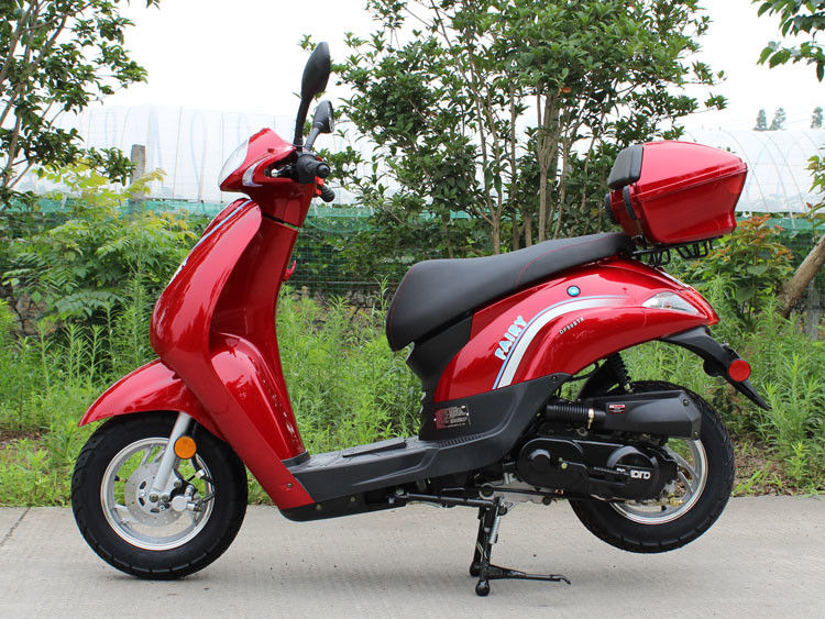 CVT Gear ผู้ใหญ่ 50cc สกู๊ตเตอร์มอเตอร์ประเภทแนวนอนอากาศสูบเดียวระบายความร้อน