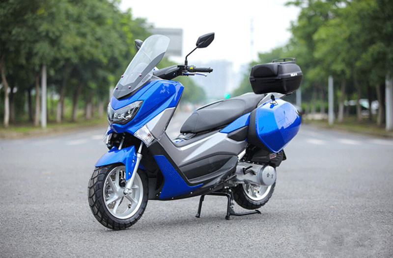 สกู๊ตเตอร์มอเตอร์ผู้ใหญ่ระบายความร้อนด้วยอากาศความเร็วสูงสุด 85km / h พร้อมโช๊คอัพไฮดรอลิก
