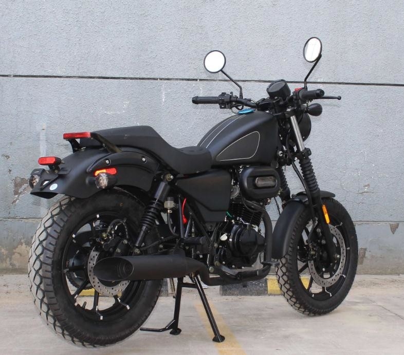 กระบอกสูบเดี่ยวระบายความร้อนด้วยอากาศ 250cc Chopper Motorcycle 4 Stroke Horizontal Type